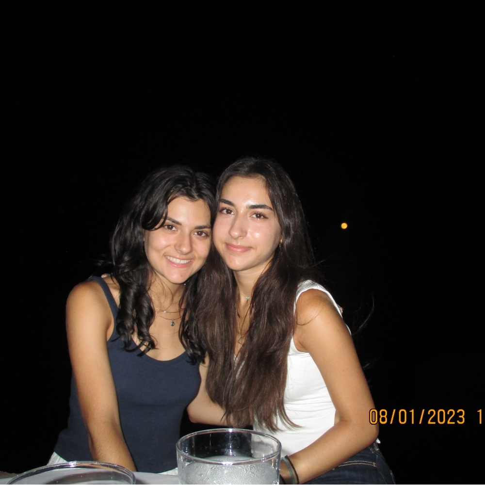 Meet your Posher, Antonia